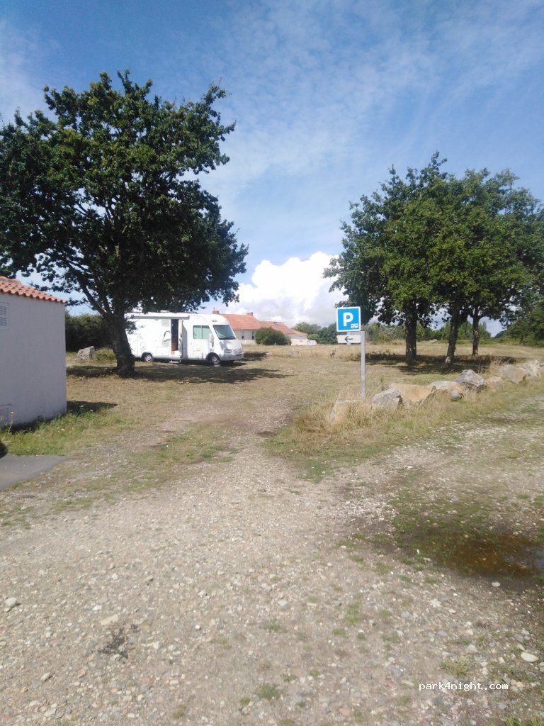 (44580) Les Moutiers-en-Retz - 45 Route de la Bernerie — foto