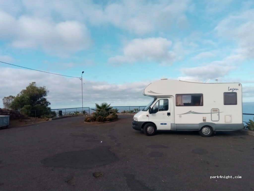 (9350) Ribeira Brava - 36 Caminho da Pedra — foto 2