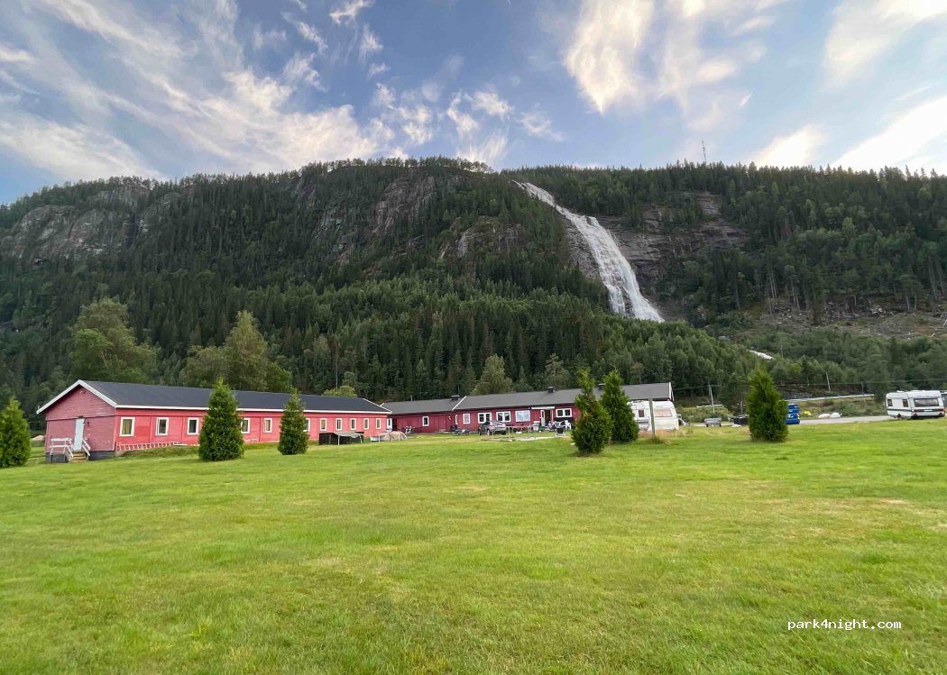 Reiårfossen camping — foto 2