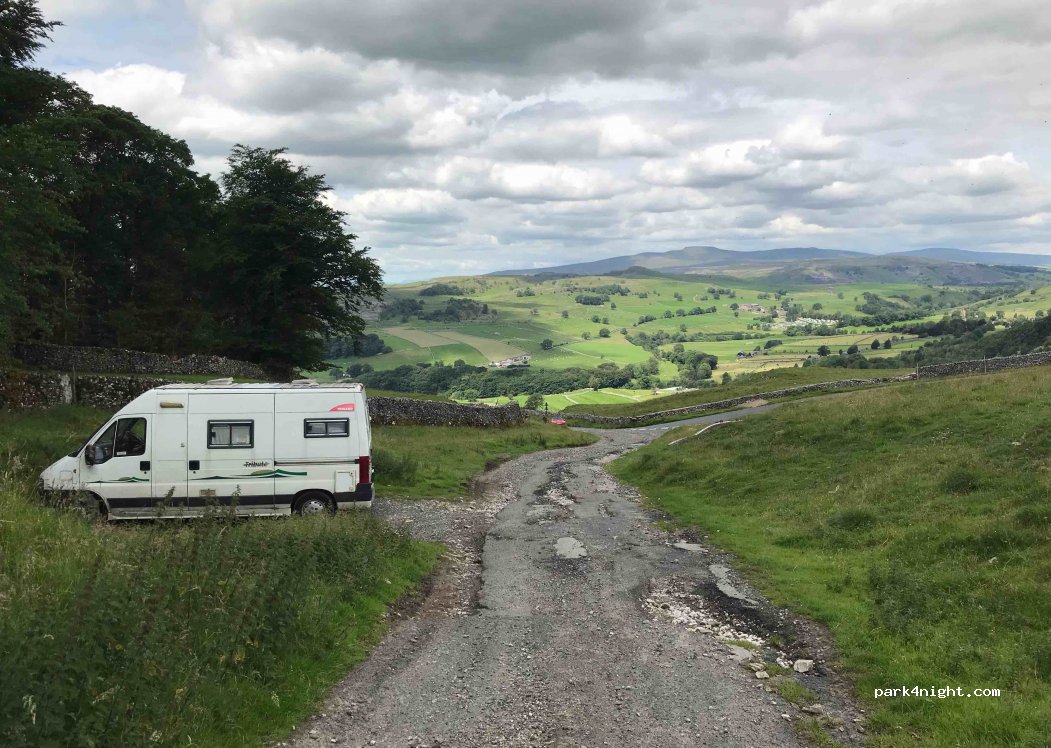 (BD24 9RD)  - Settle Loop — foto