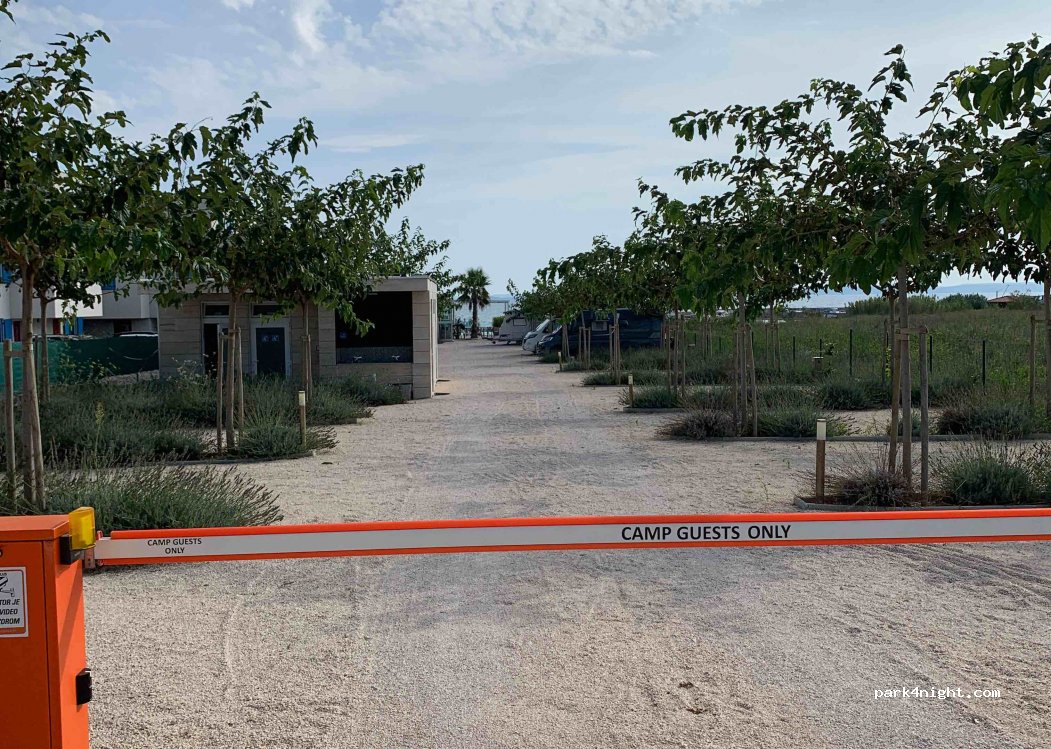 Arcadia Camp — foto