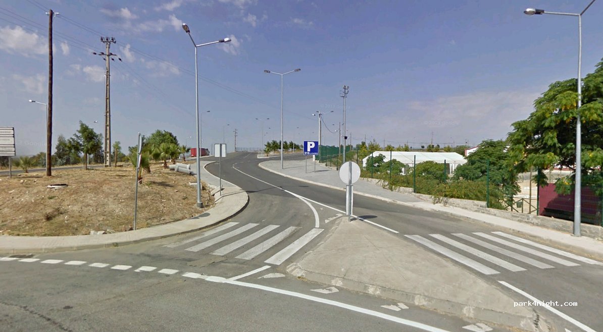 () Reguengos de Monsaraz - 10 Rua Tomás Ribeiro — foto 2