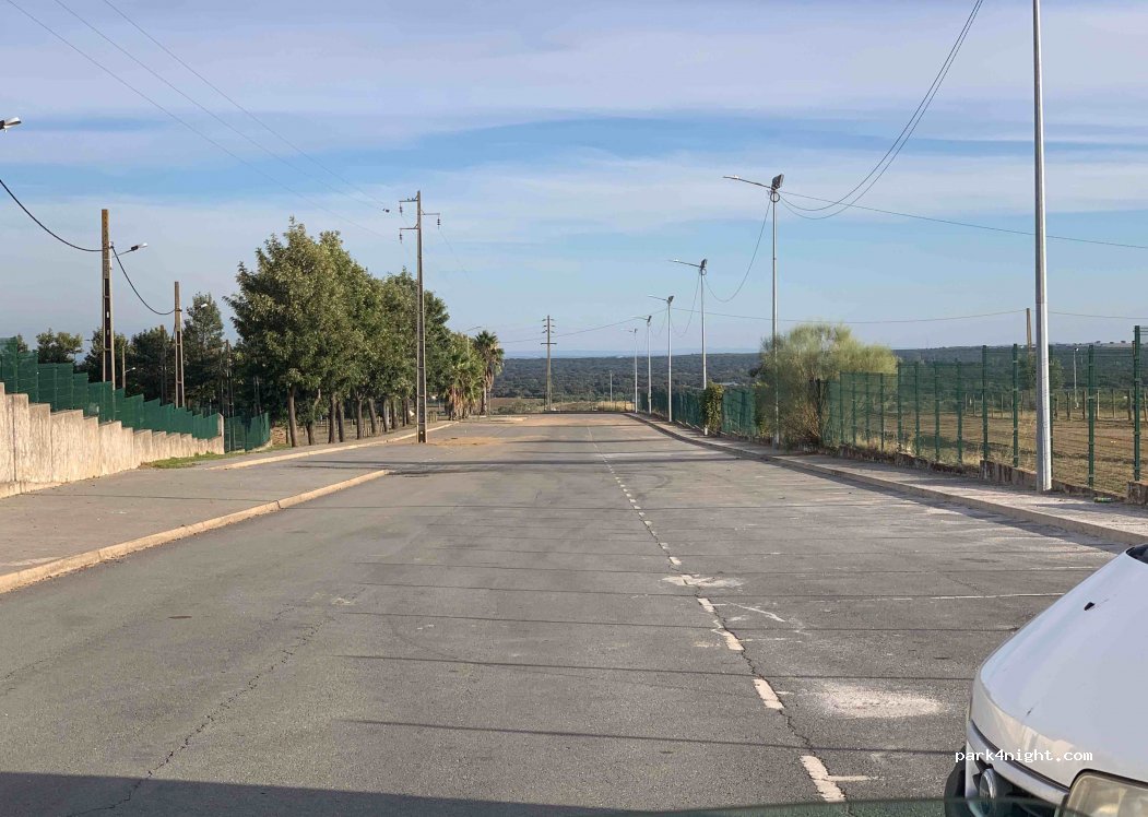 () Reguengos de Monsaraz - 10 Rua Tomás Ribeiro — foto 3