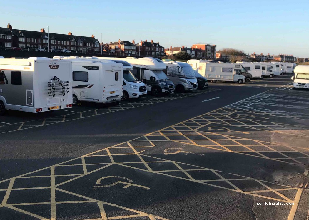 (FY7 6EZ) Fleetwood - 1 Mount Road — foto