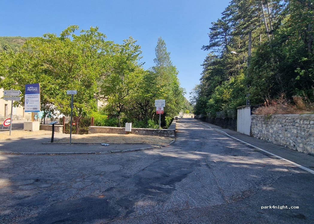 (04000) Digne-les-Bains - 1 Rue du Givre — foto 3