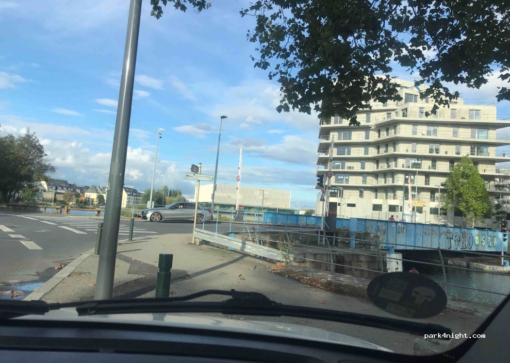 (14000) Caen - 1bis Avenue de Tourville — foto