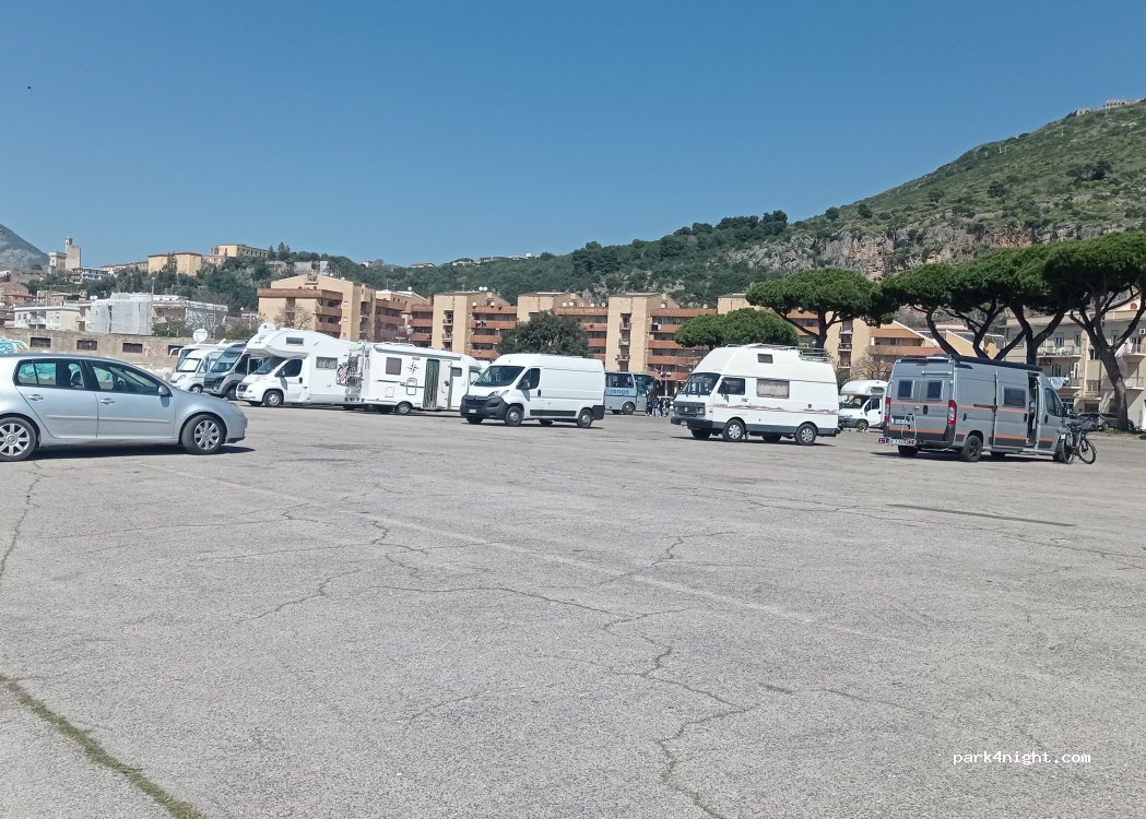 (04019) Terracina - Via Amerigo Vespucci — foto 4