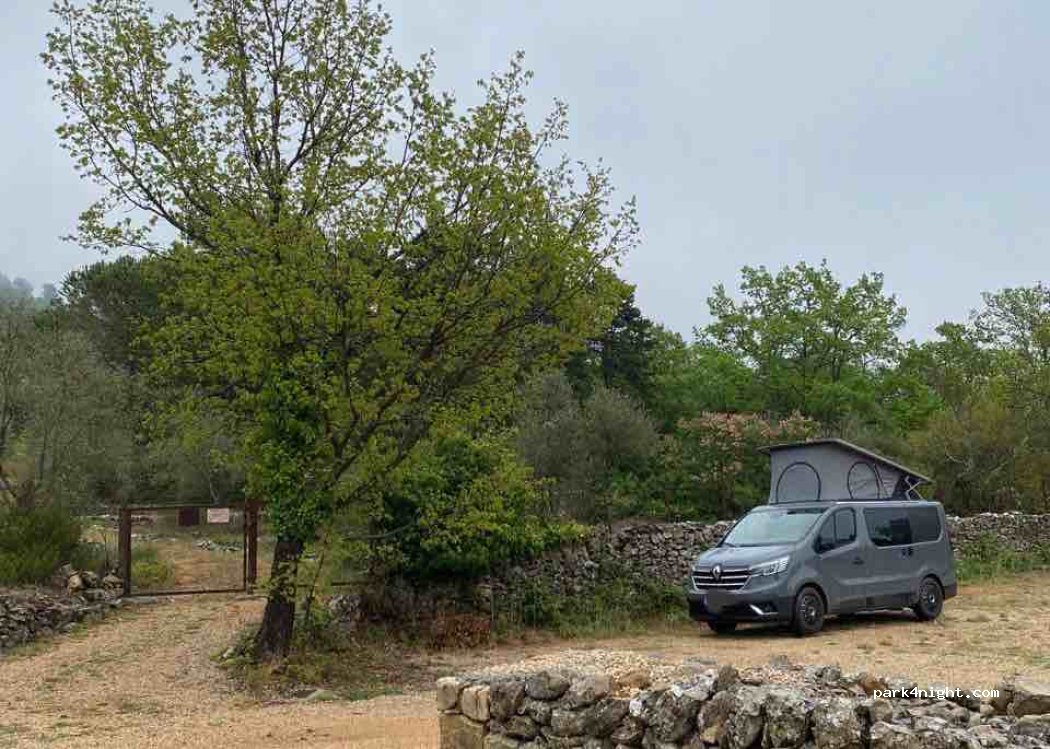 (06530) Saint-Cézaire-sur-Siagne - 1497 Route des Grottes — foto 3