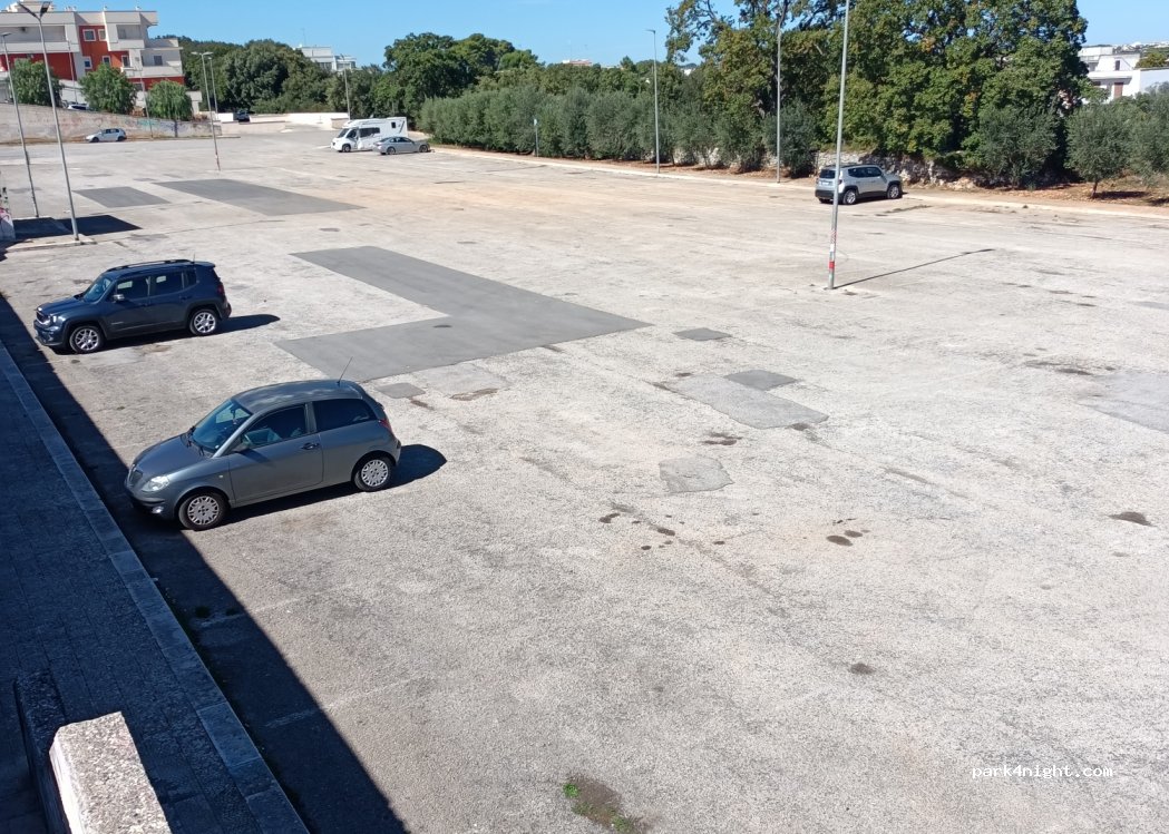 (72014) Cisternino - Via Francesco Clarizia — foto 2