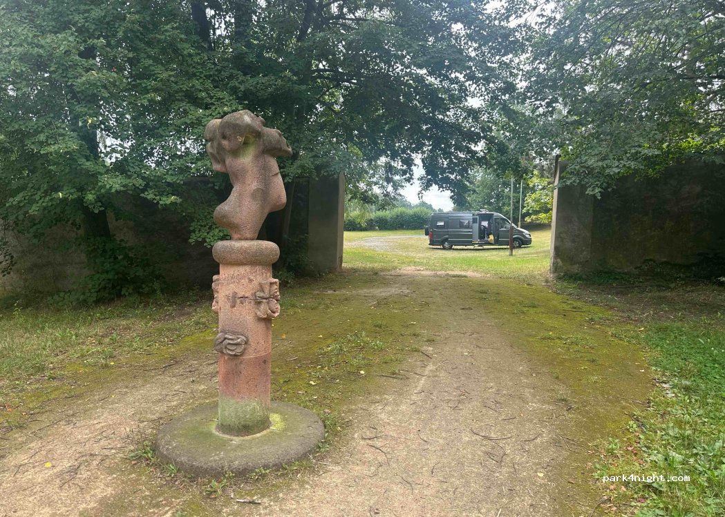 (01561) Ebersbach - 2 Schloßallee — foto