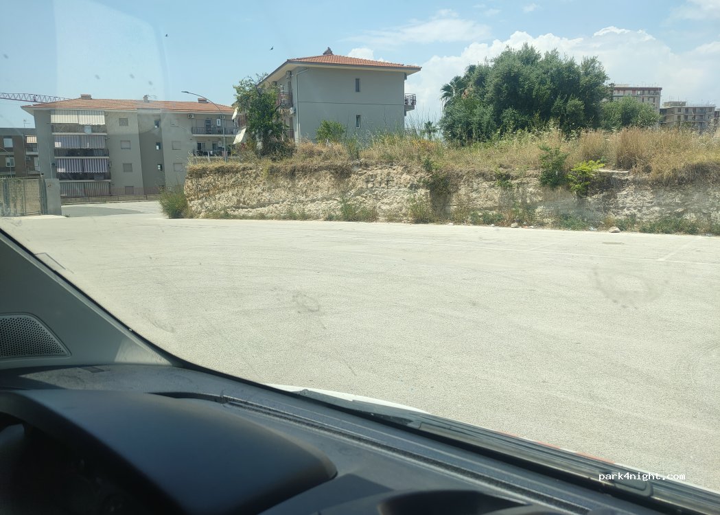 (96017) Noto - 9 Via G. L. Casaregi — foto 5
