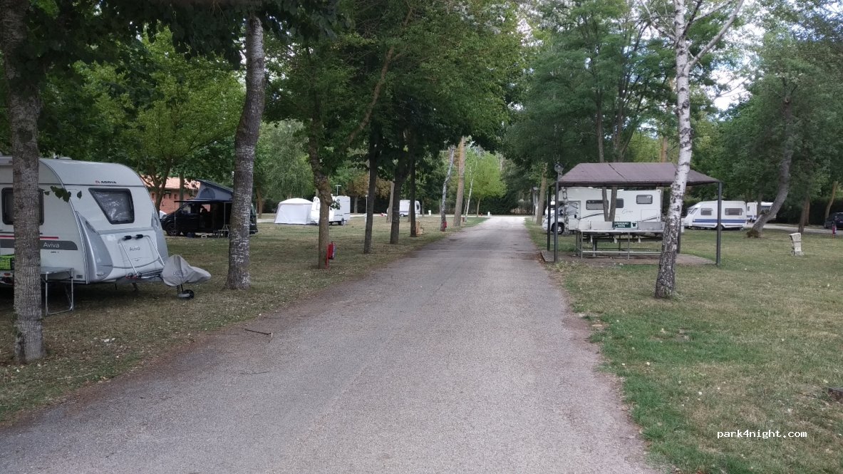 Camping Municipal Fuentes Blancas — foto