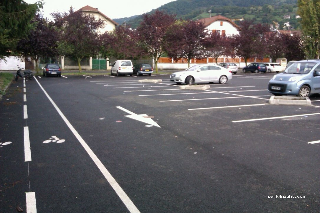 (38500) Voiron - 2 Rue Hector Blanchet — foto