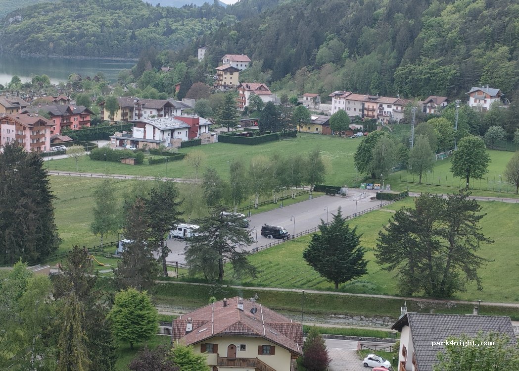 Area Sosta Camper Lago Di Molveno — foto 2