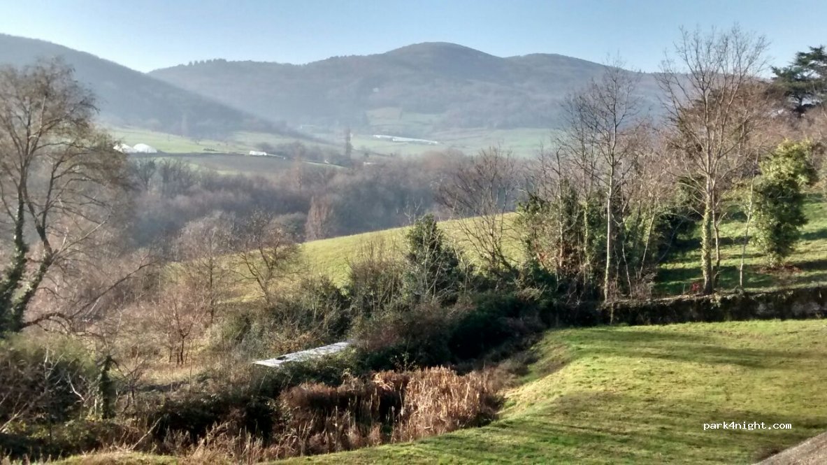 (69670) Vaugneray - Le Parc Central — foto 3