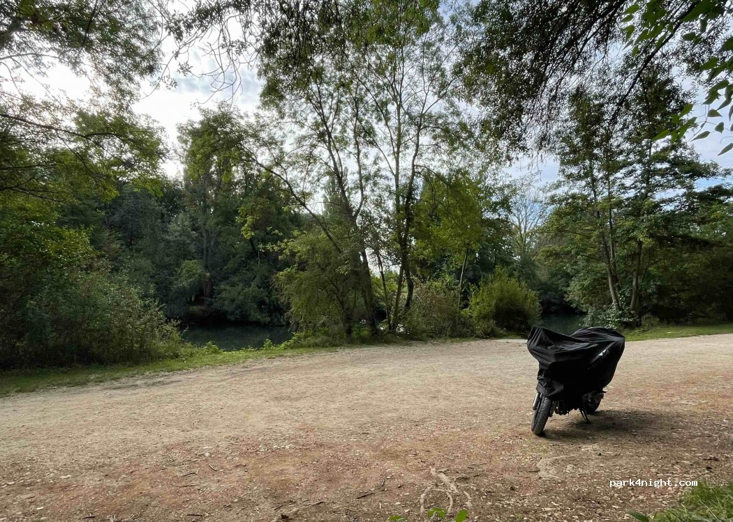 (86000) Poitiers - Chemin de la Grotte À Calvin — foto 2