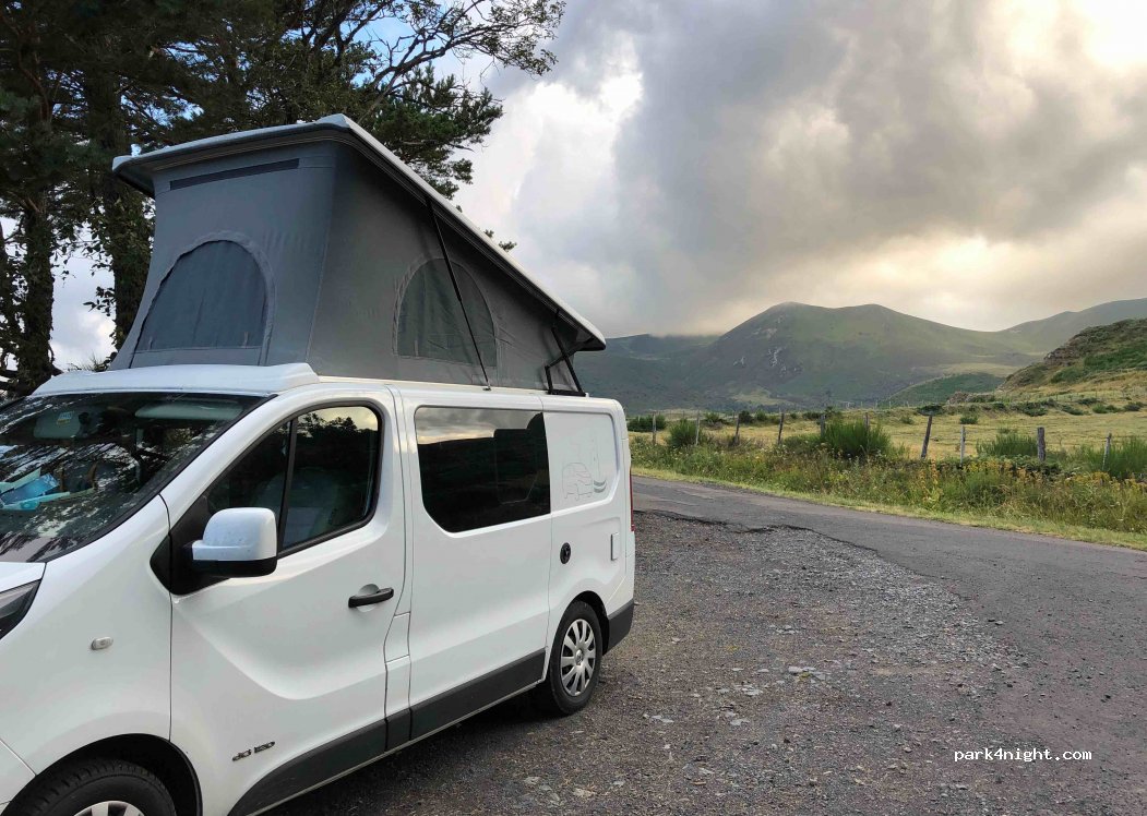 (63790) Chambon-sur-Lac - D996 — foto