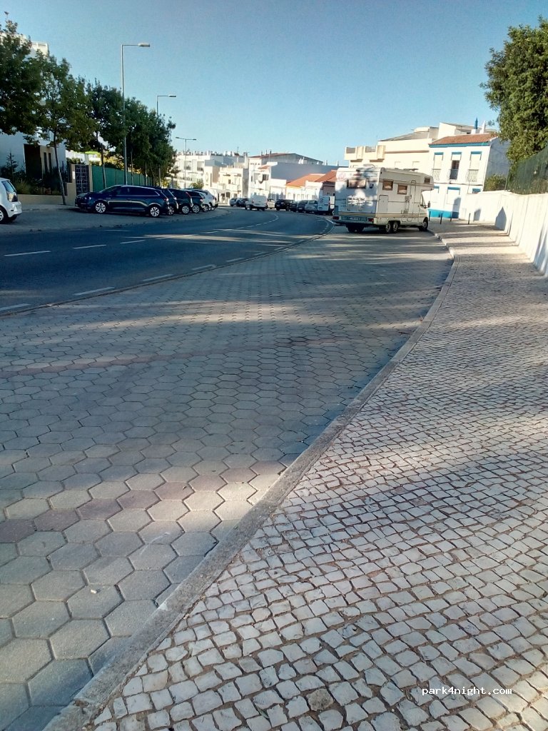 (8500-087) Alvor - 29 Rua Serpa Pinto — foto