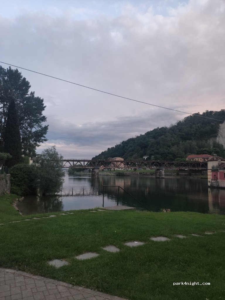 (23900) Lecco - 15 Via dell'Isola — foto 2