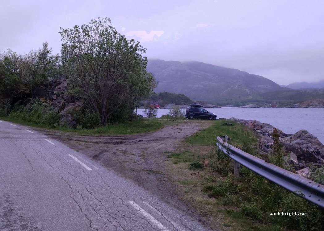 (7777)  - Sekundær Fylkesveg 215 — foto
