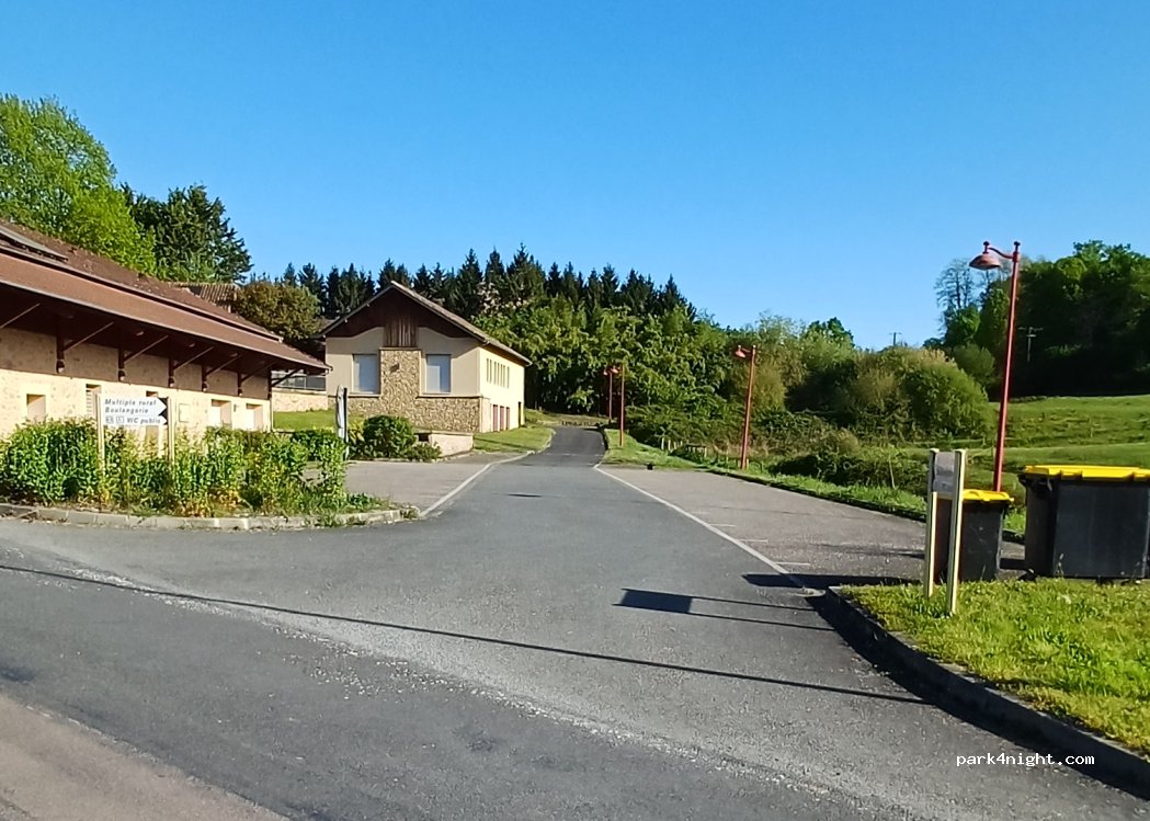 (24360) Saint-Estèphe - — foto