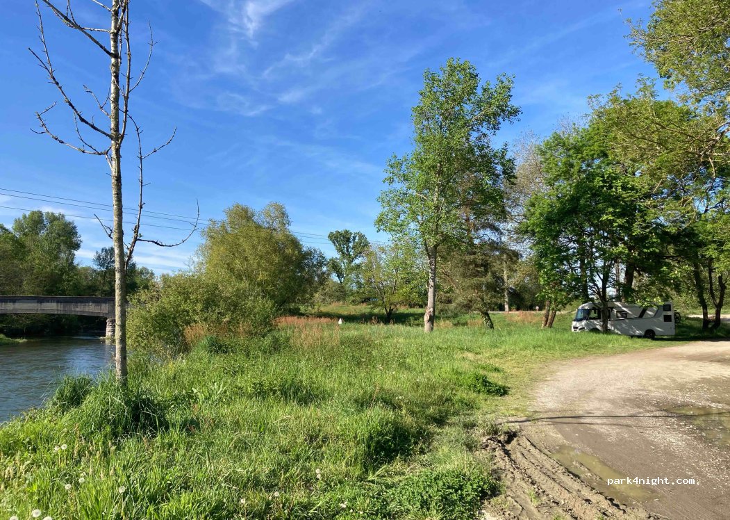 (32400) Cahuzac-sur-Adour - 2 D180 — foto 3