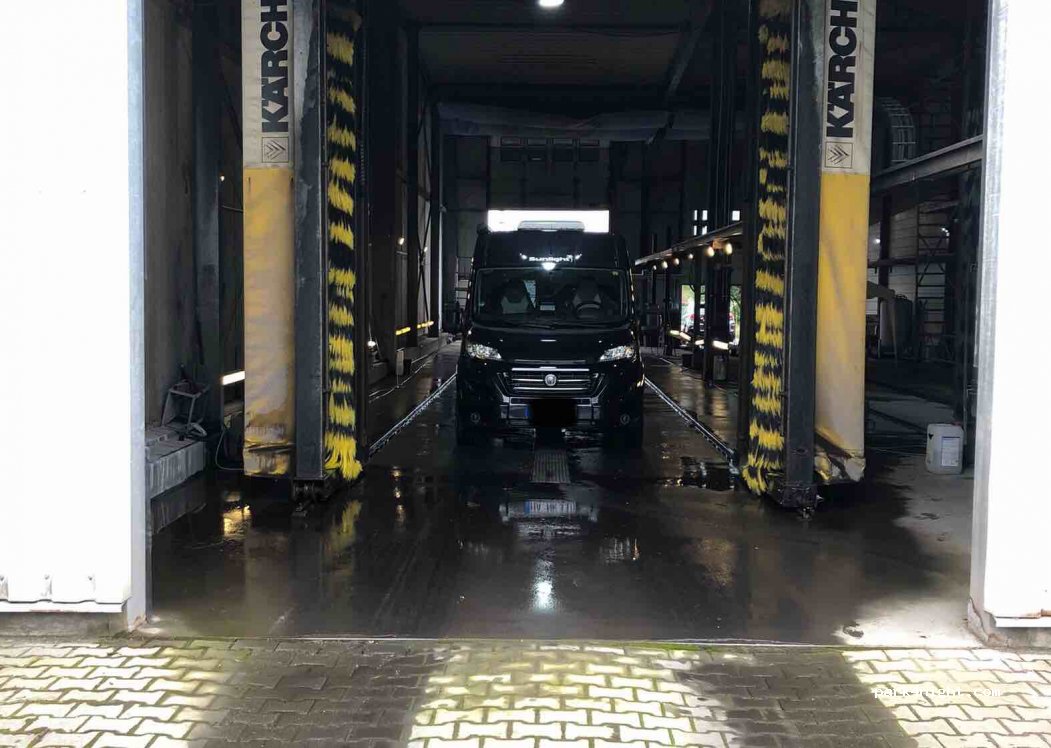 LKW-Wasch Massen — foto