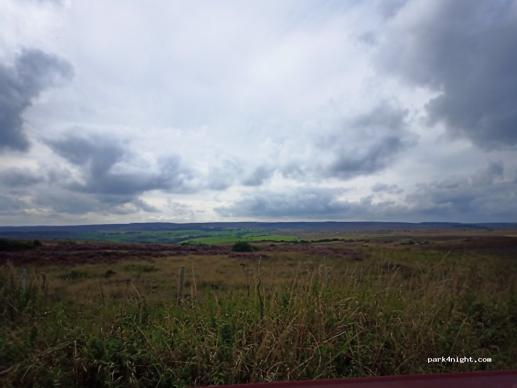 (YO22 4QB) Whitby - Unnamed Road — foto