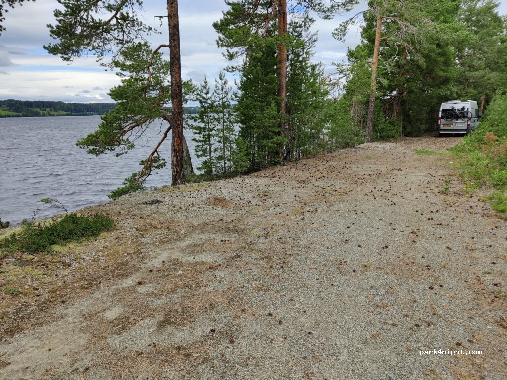 (830 24) Landsom - — foto 2