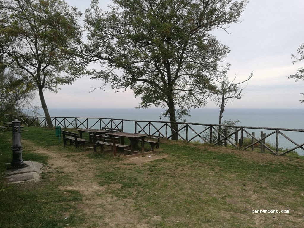 (61121) Pesaro - 36 Strada dei Canneti — foto