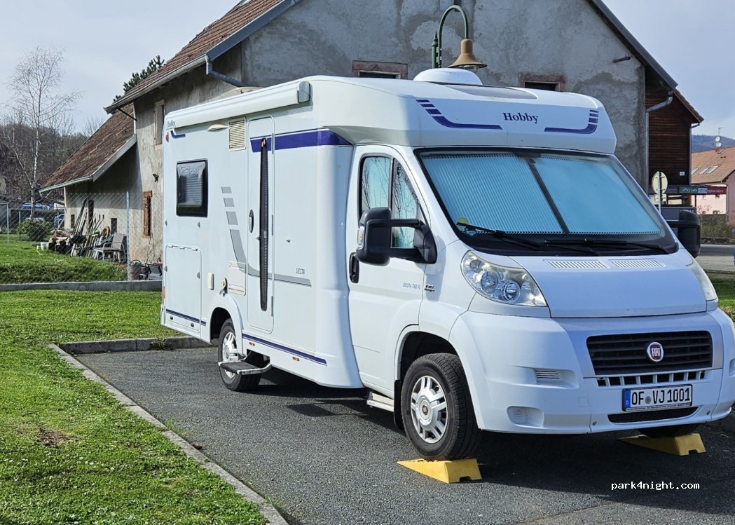 Aire camping-car Anjoutey — foto 2