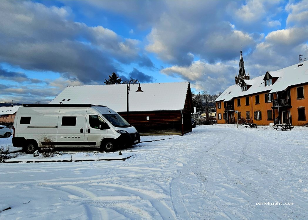 Aire camping-car Anjoutey — foto 5