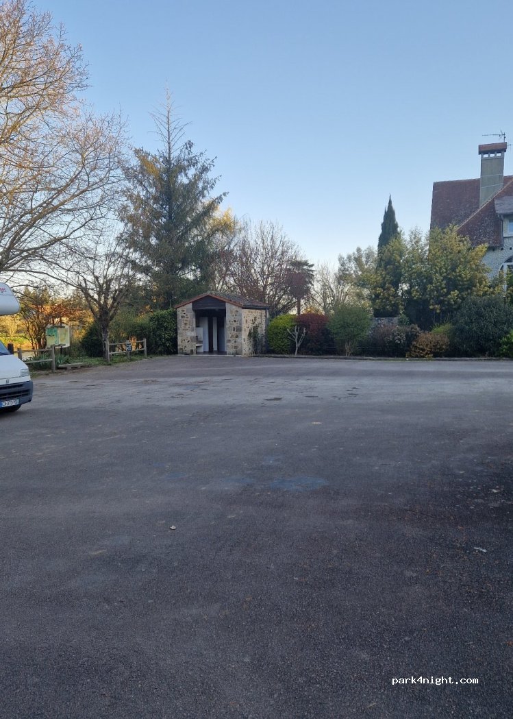(16500) Saint-Germain-de-Confolens - 7 Rue Grande Rue — foto 2