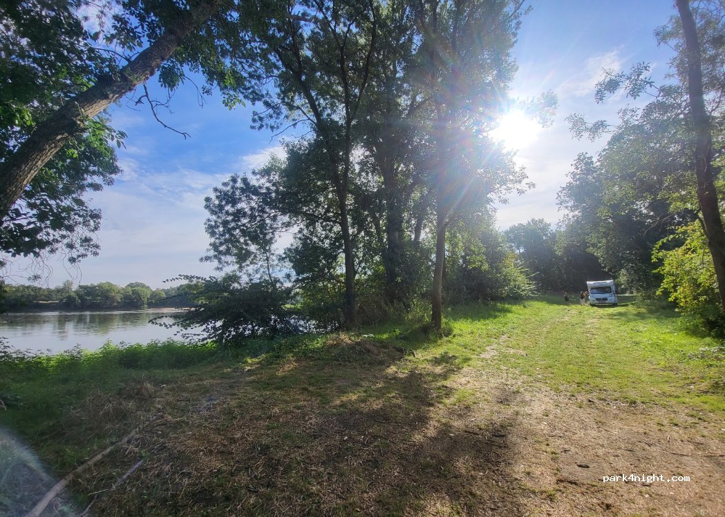 (49400) Saumur - Chemin de la Petite Monnie — foto 4