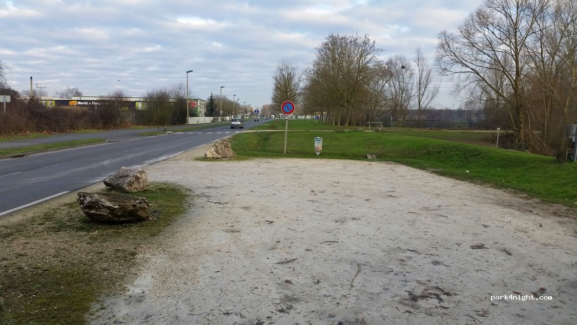 (77176) Savigny-le-Temple - Avenue de la Haie — foto 3