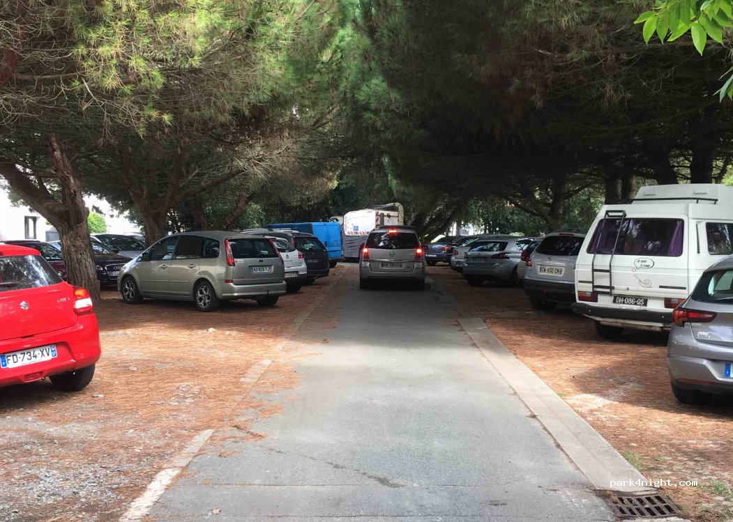 (17450) Fouras - 3 Rue du Port Nord — foto