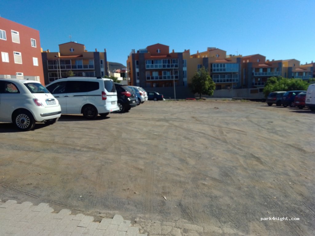 (38205) San Cristóbal de La Laguna - 77 Avenida de los Menceyes — foto