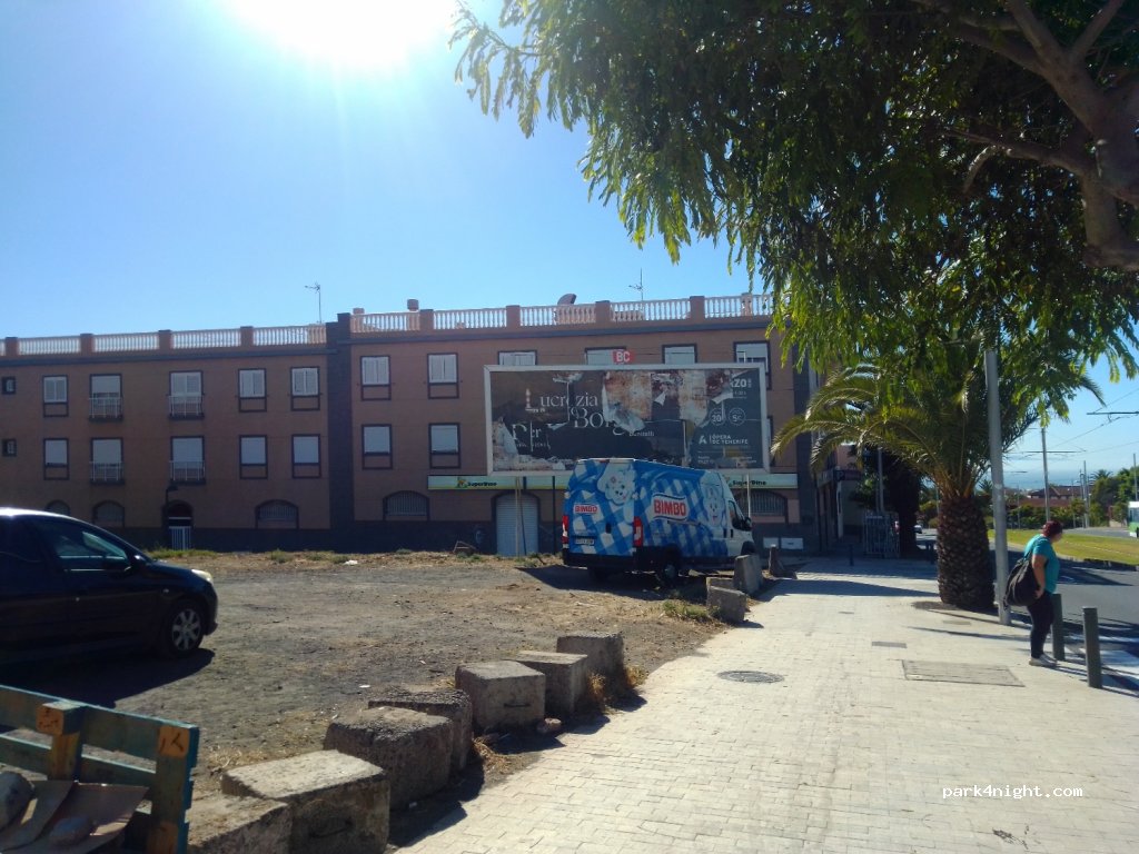 (38205) San Cristóbal de La Laguna - 77 Avenida de los Menceyes — foto 2