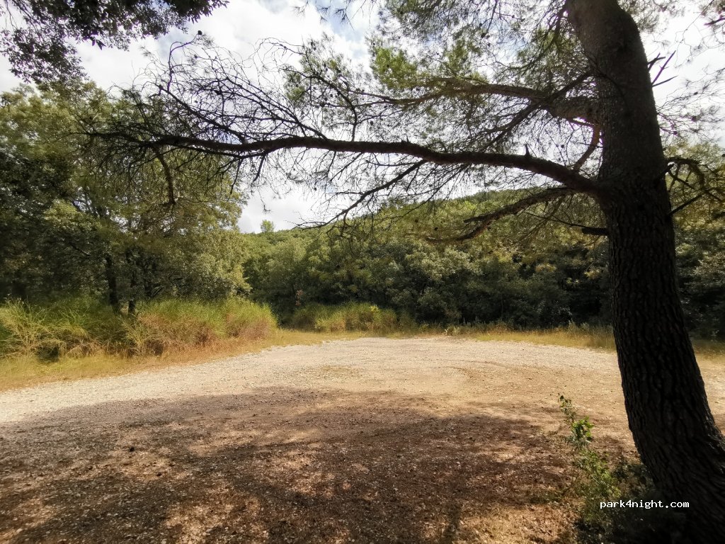 (30210) Valliguières - Route de Tavel — foto 2