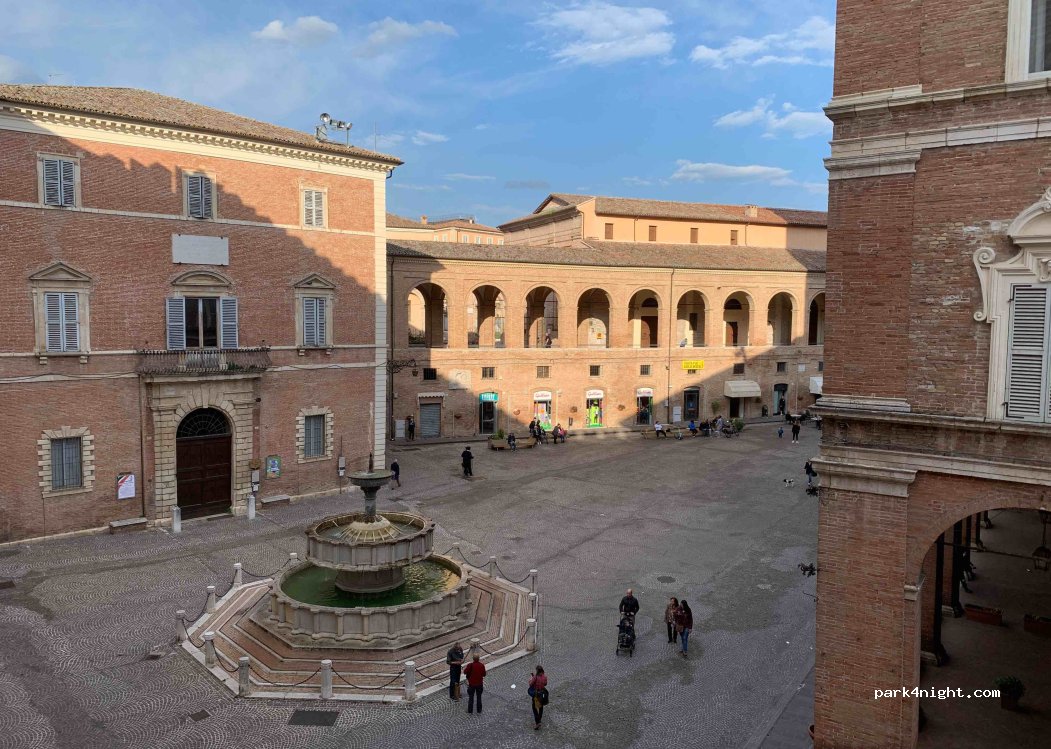 (60044) Fabriano - 11 Viale Pietro Miliani — foto 4