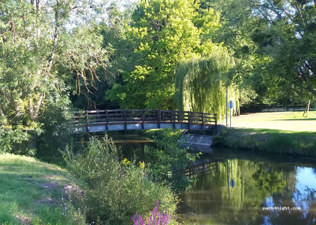 (41220) La Ferté-Saint-Cyr - 4 Rue Faubourg de Bretagne — foto