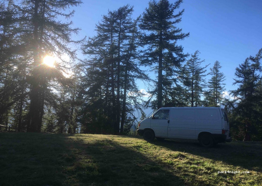 (05350) Château-Ville-Vieille - Unnamed Road — foto