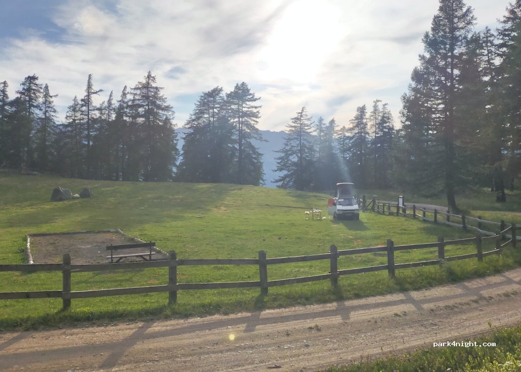 (05350) Château-Ville-Vieille - Unnamed Road — foto 2