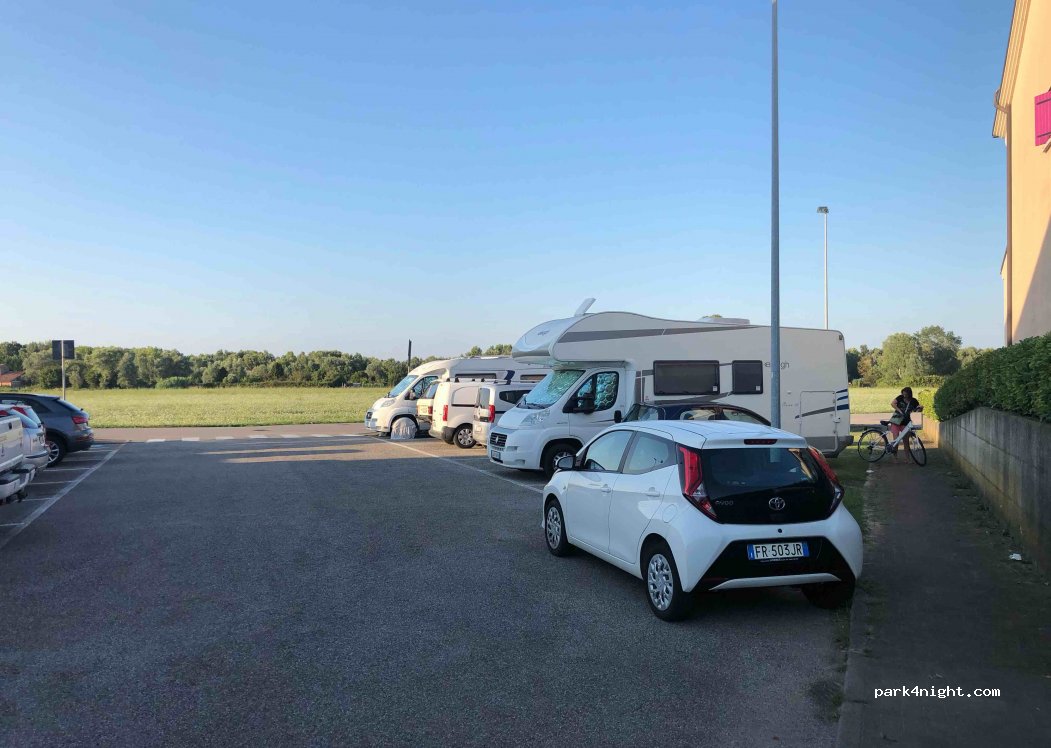 (30021) Caorle - 68 Via Ferrara — foto