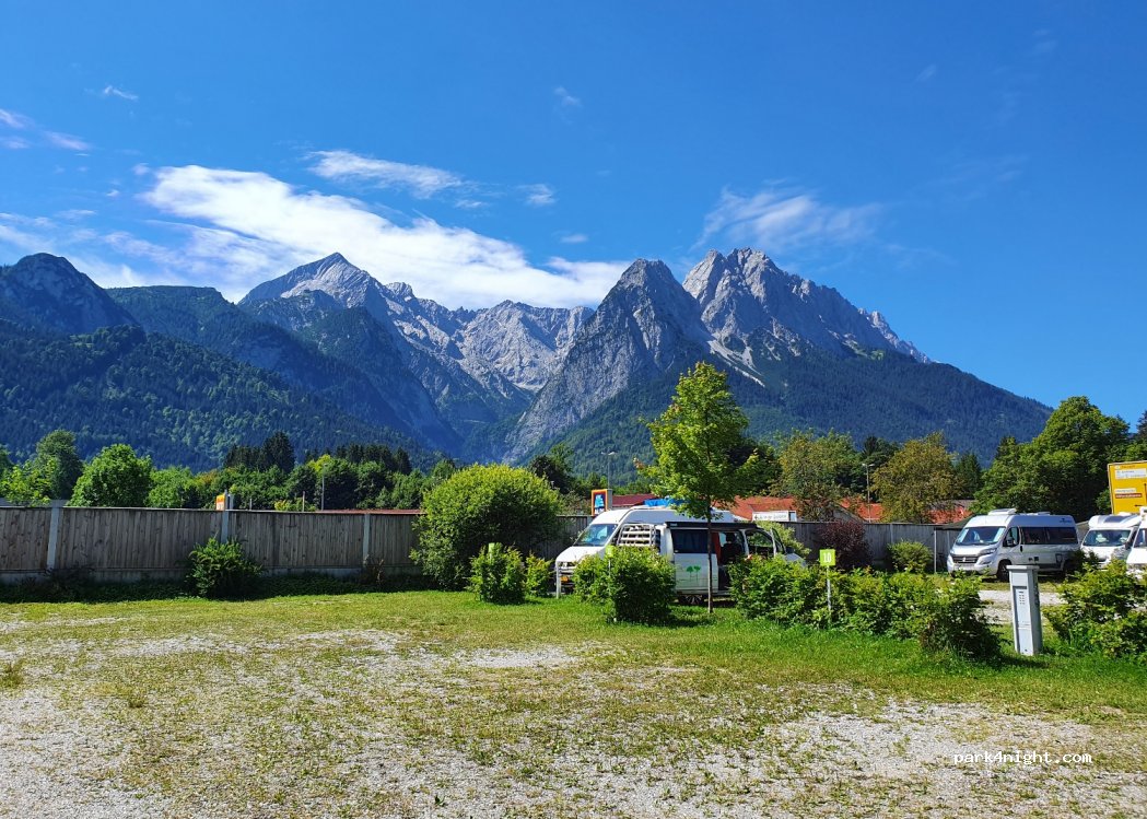 Wohnmobilhafen Zugspitzblick — foto