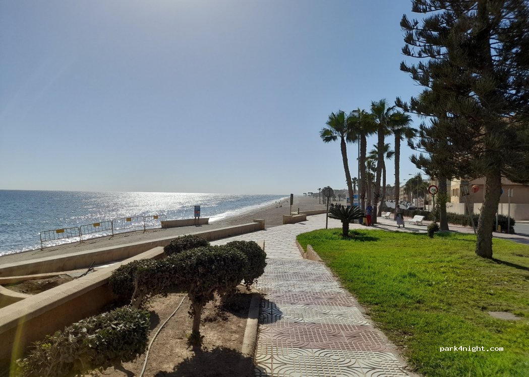 (04740) Roquetas de Mar - 40 Avenida Mariano Hernandez Caro — foto 2