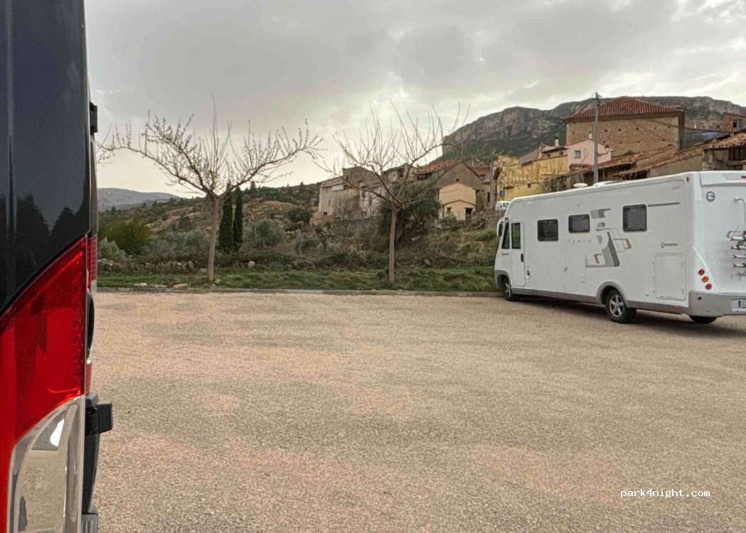 (44562) Ladruñán - 6 Calle Baja — foto