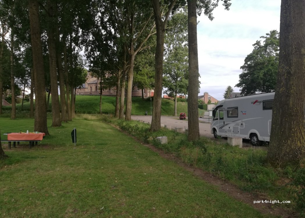 (6067 BH) Linne - 15 Oeveren — foto 3