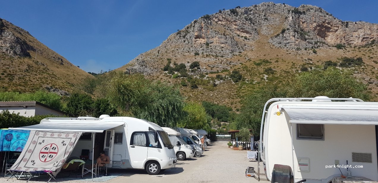 Area sosta Camper Internazionale — foto 3