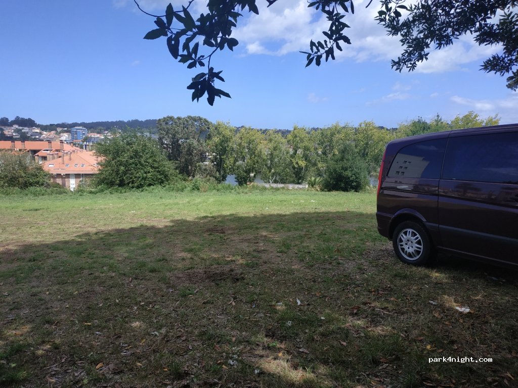 (15177) Oleiros - 68 Avenida María Pita — foto 2